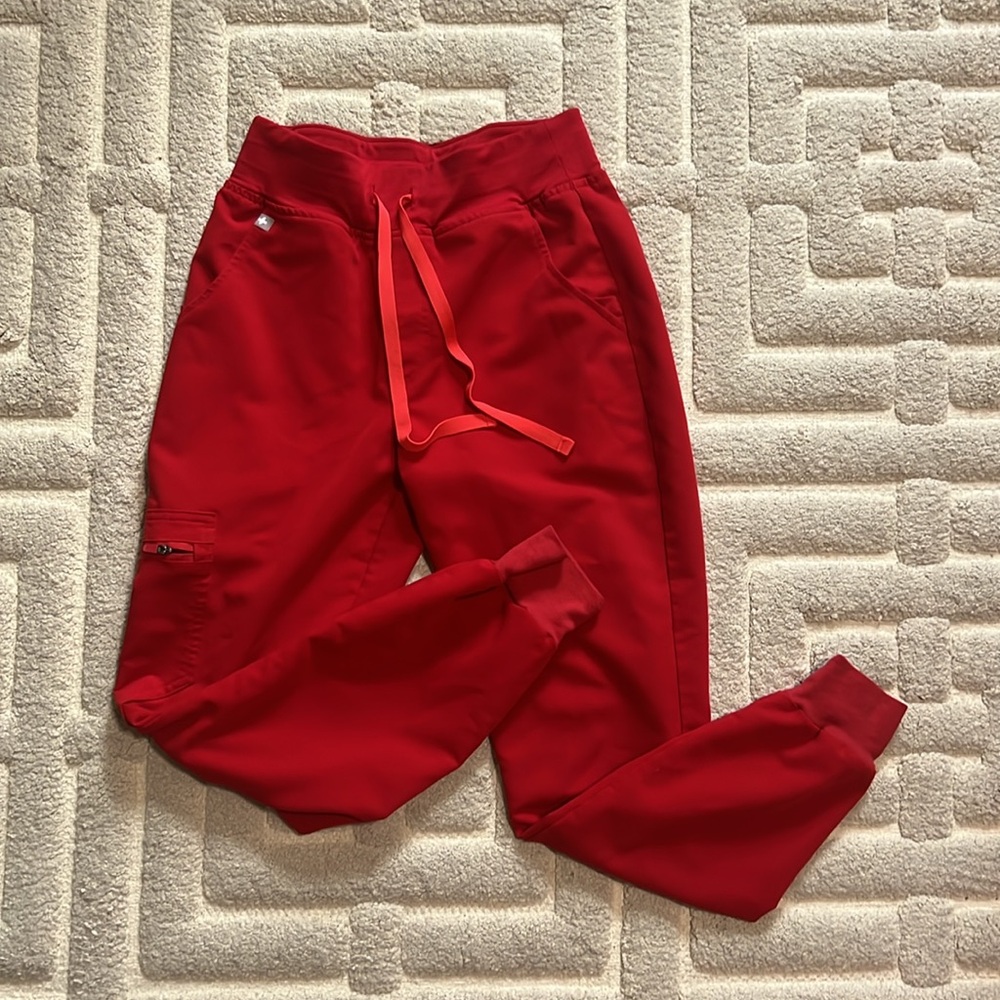 Red FIGS scrub joggers pants XSP